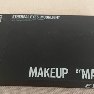 Makeup By Mario Eyeshadow Palette
Like new with box